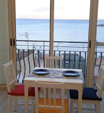 Donna Sicilia Hotel Giardini Naxos Esterno foto