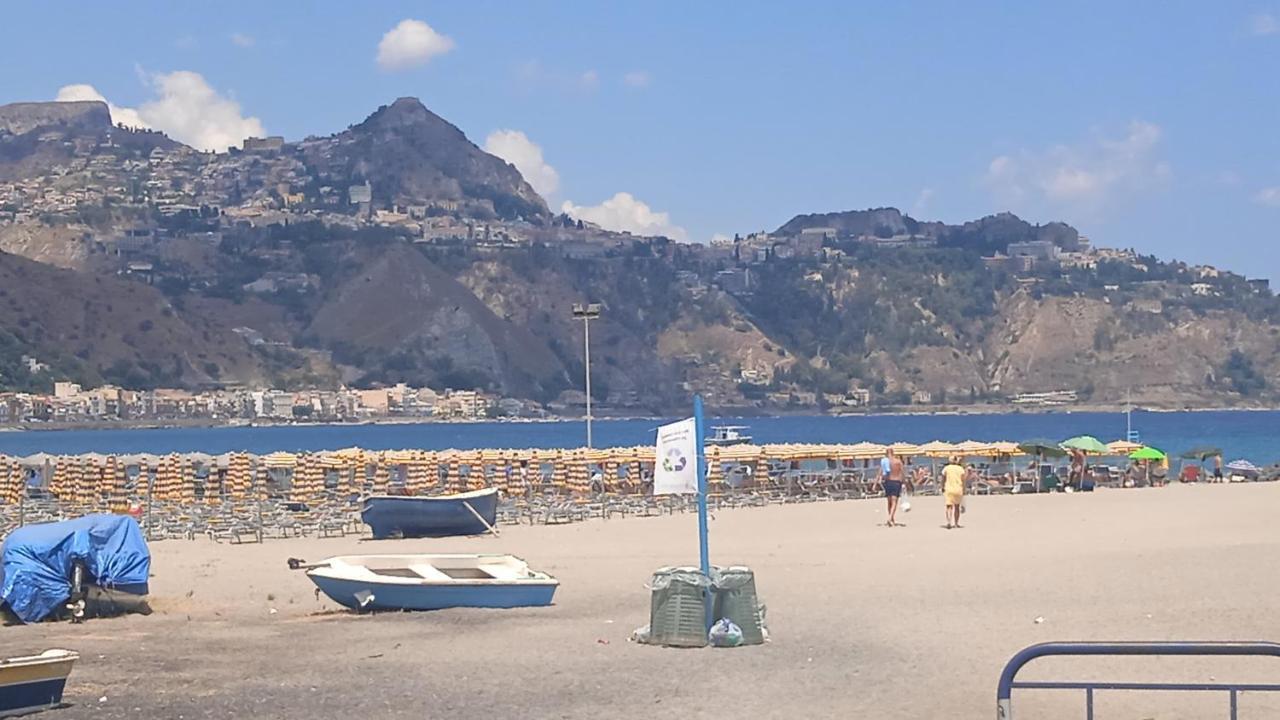 Donna Sicilia Hotel Giardini Naxos Esterno foto