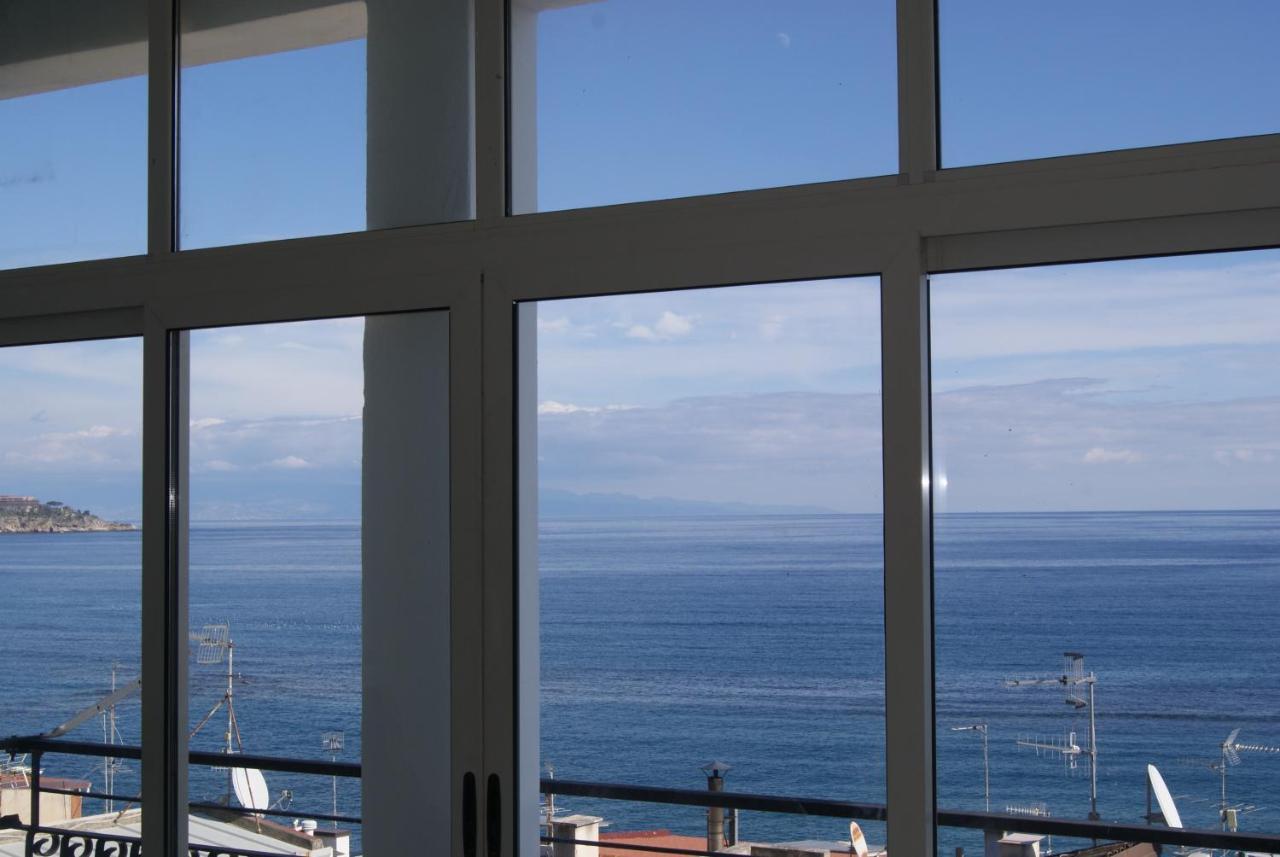 Donna Sicilia Hotel Giardini Naxos Esterno foto