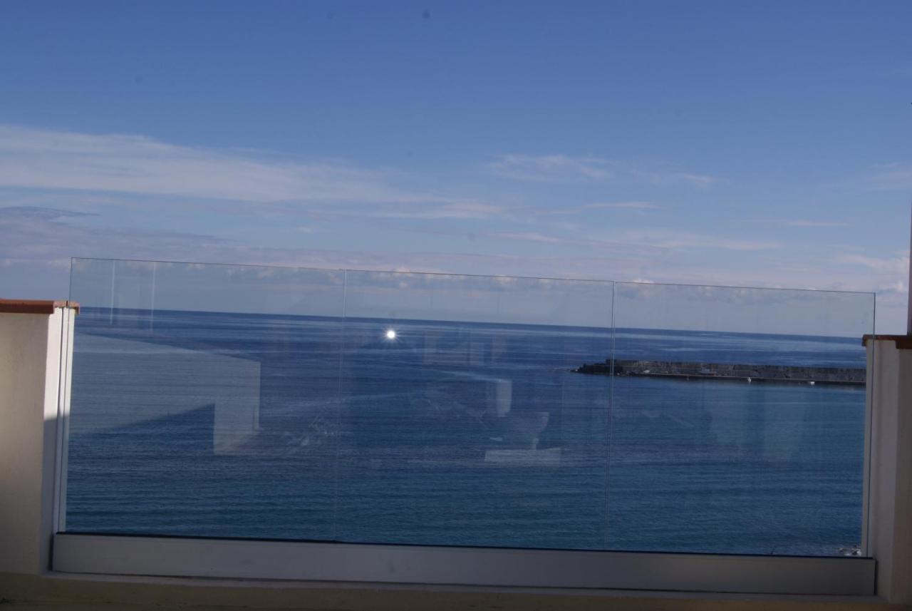 Donna Sicilia Hotel Giardini Naxos Esterno foto