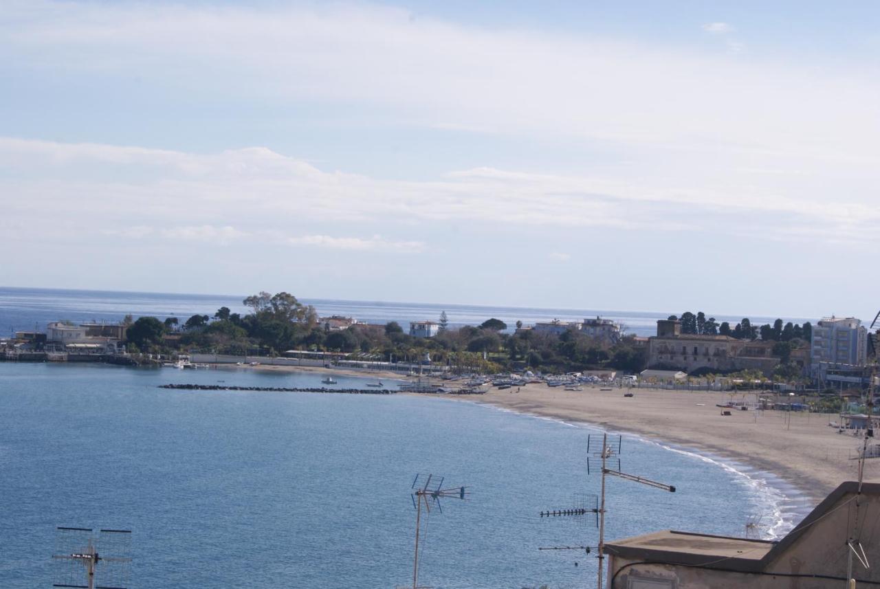 Donna Sicilia Hotel Giardini Naxos Esterno foto